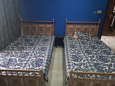 2 plangs  with mattress