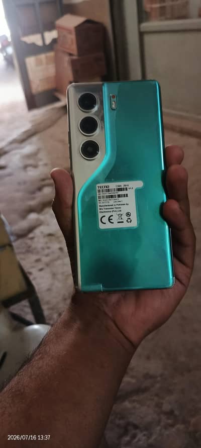 Tecno camon 40 pro 03117084651