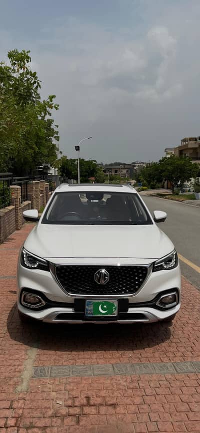 MG HS Essence 2.0T AWD – 2024 (LUX Variant)