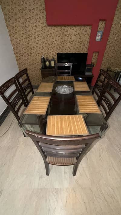 Dining table with 6 chairs