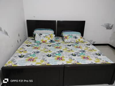 2 SINGLE BEDS WITHOUT MATTRESES FOR SALE.