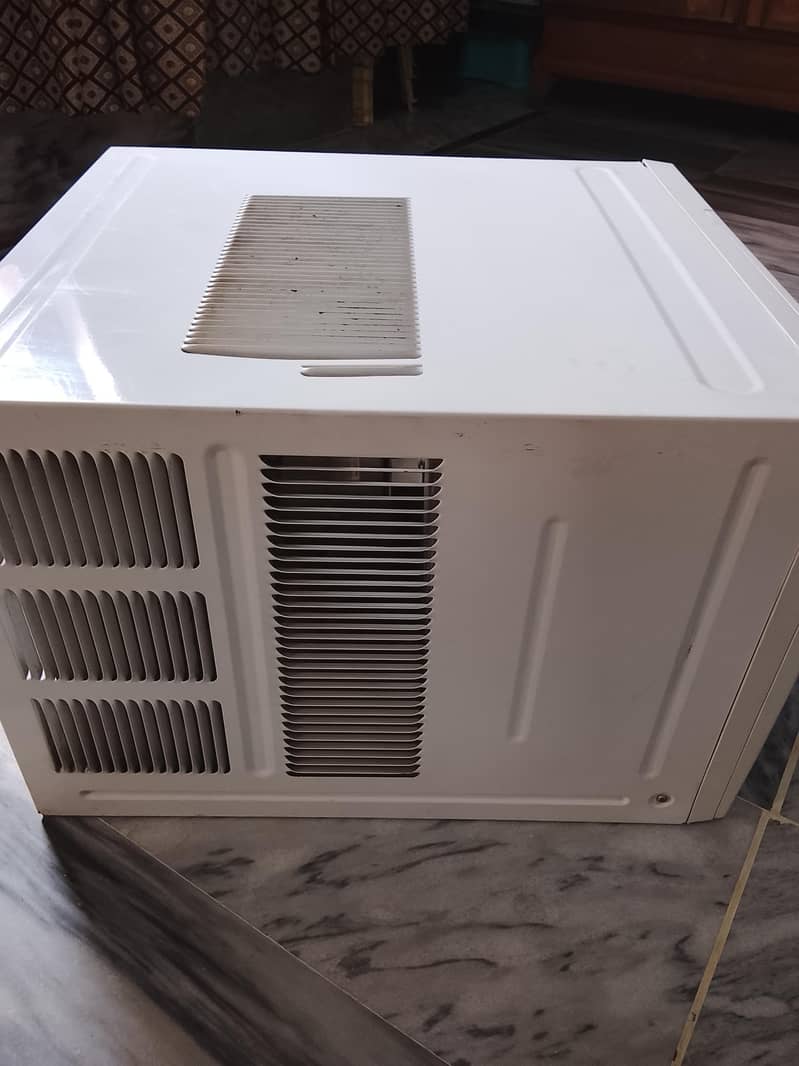 Window AC 1