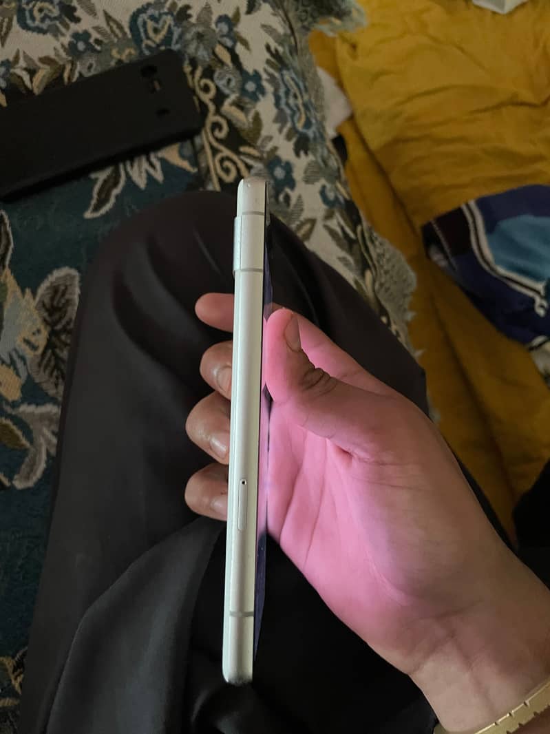 Google pixel 7a 3
