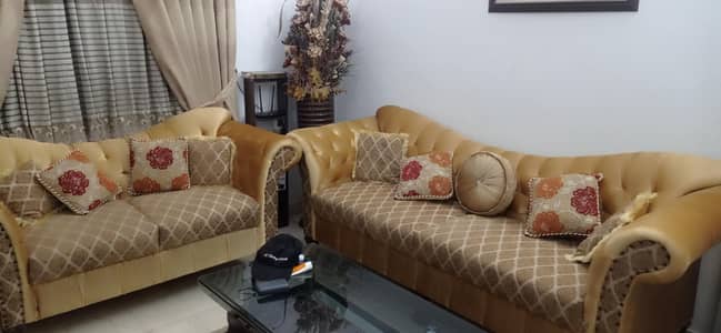 7 seater used but in new condition
