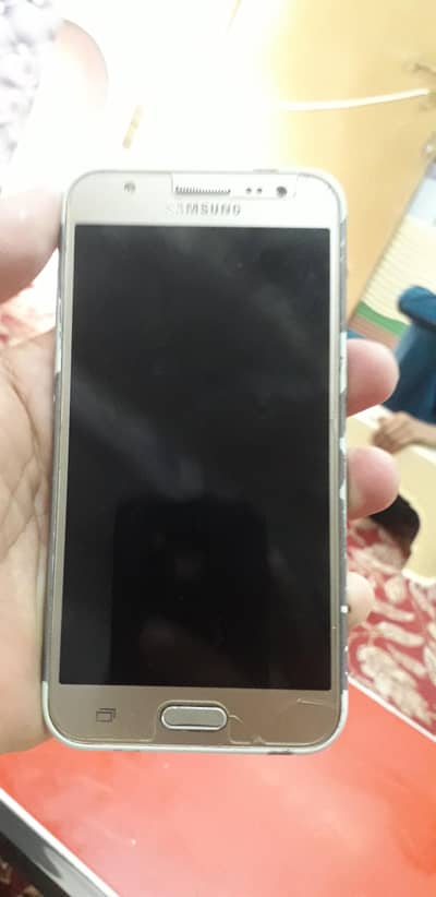 Samsung Mobile J5