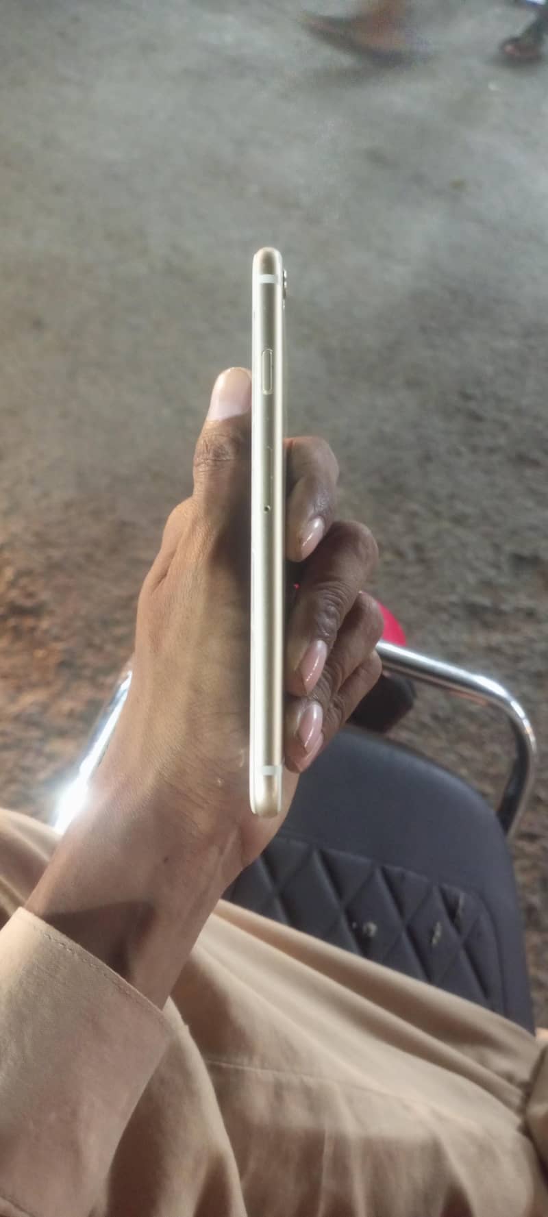 Apple iPhone 6 2