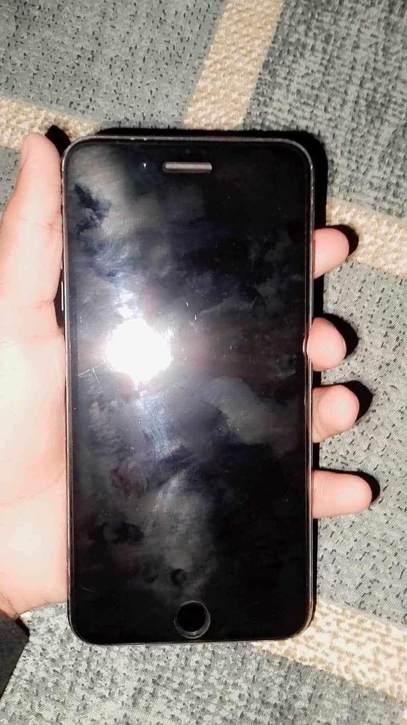 Apple iPhone 7 Plus 5