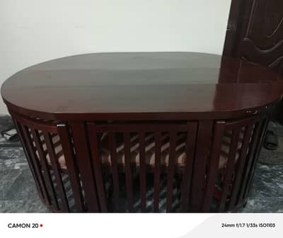 dinning table new. . wood tope new polished. .