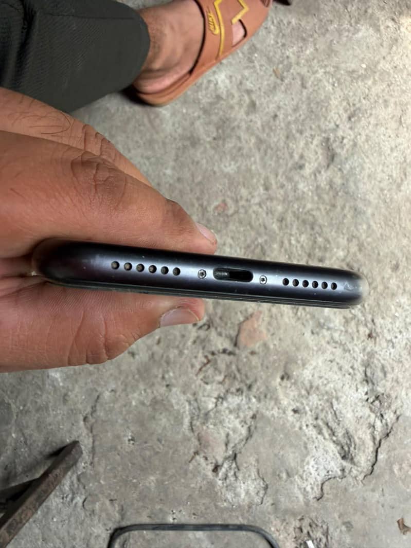 Apple iPhone 11 2