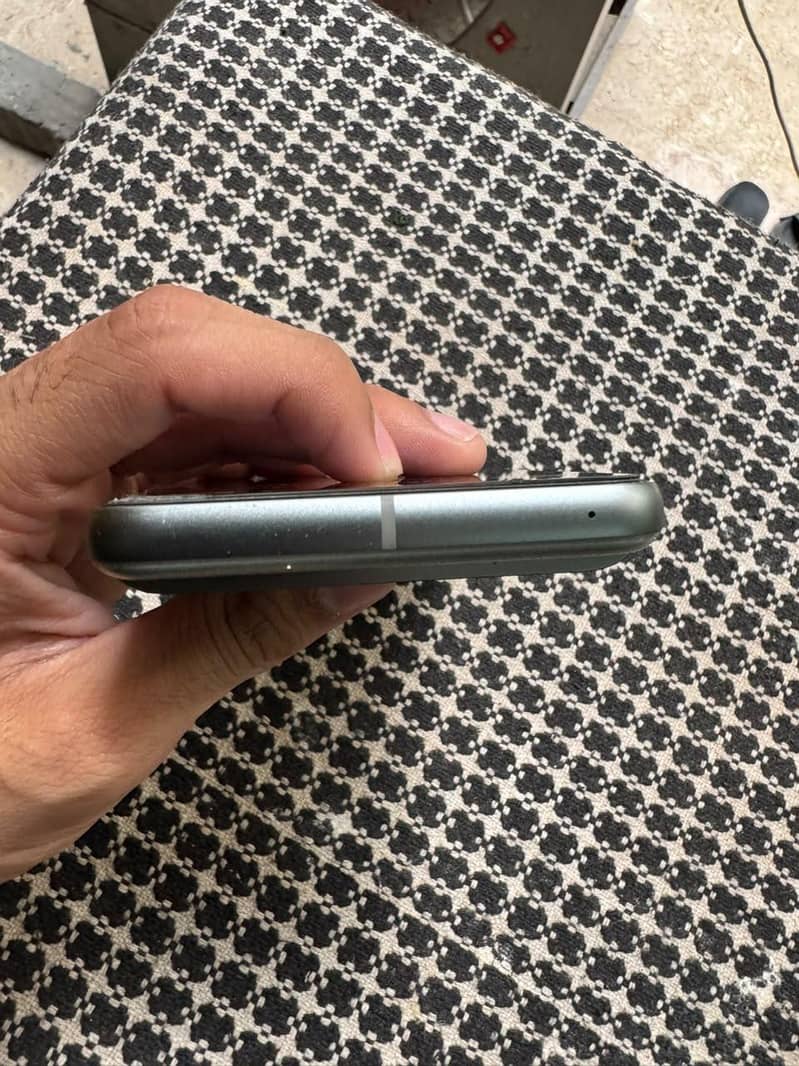 Google Pixel 8 3