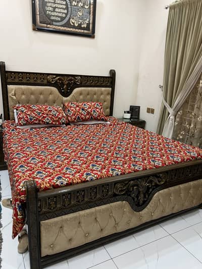 Wooden Bed Set ( Chinioti sheesham wood) with side table and dressing
