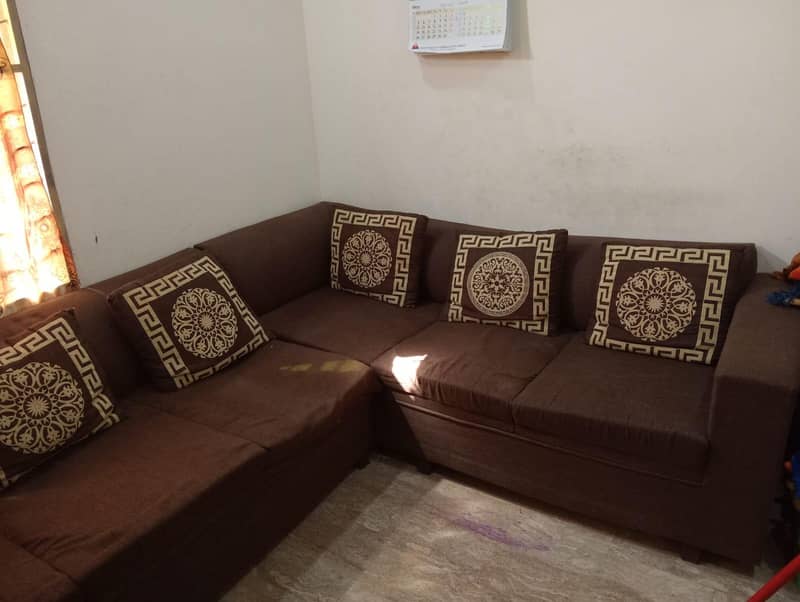 L shape sofa 0