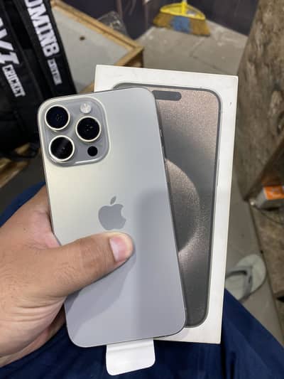Iphone 15 pro max 256gb with box cable