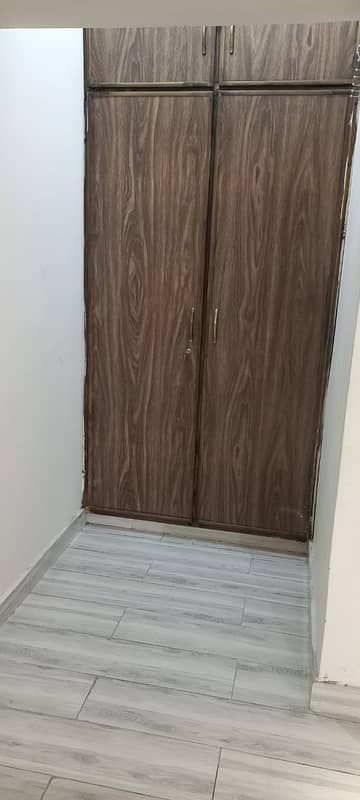 Ideal location solid construction 1