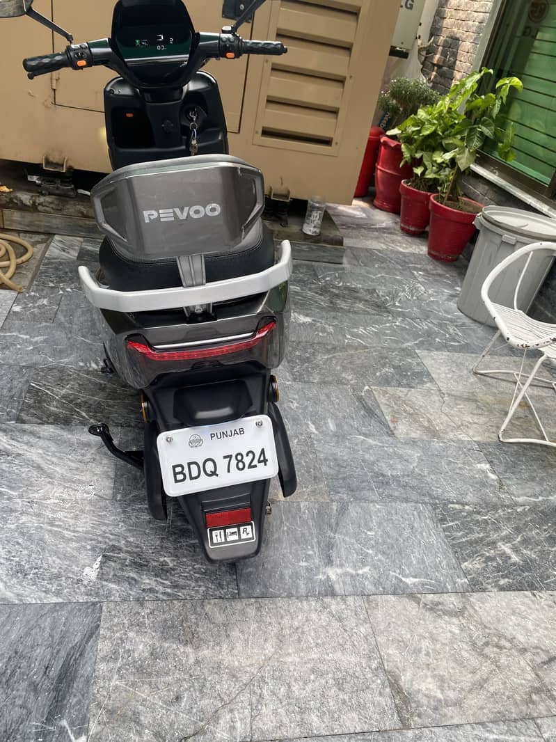 Revoo a12 16