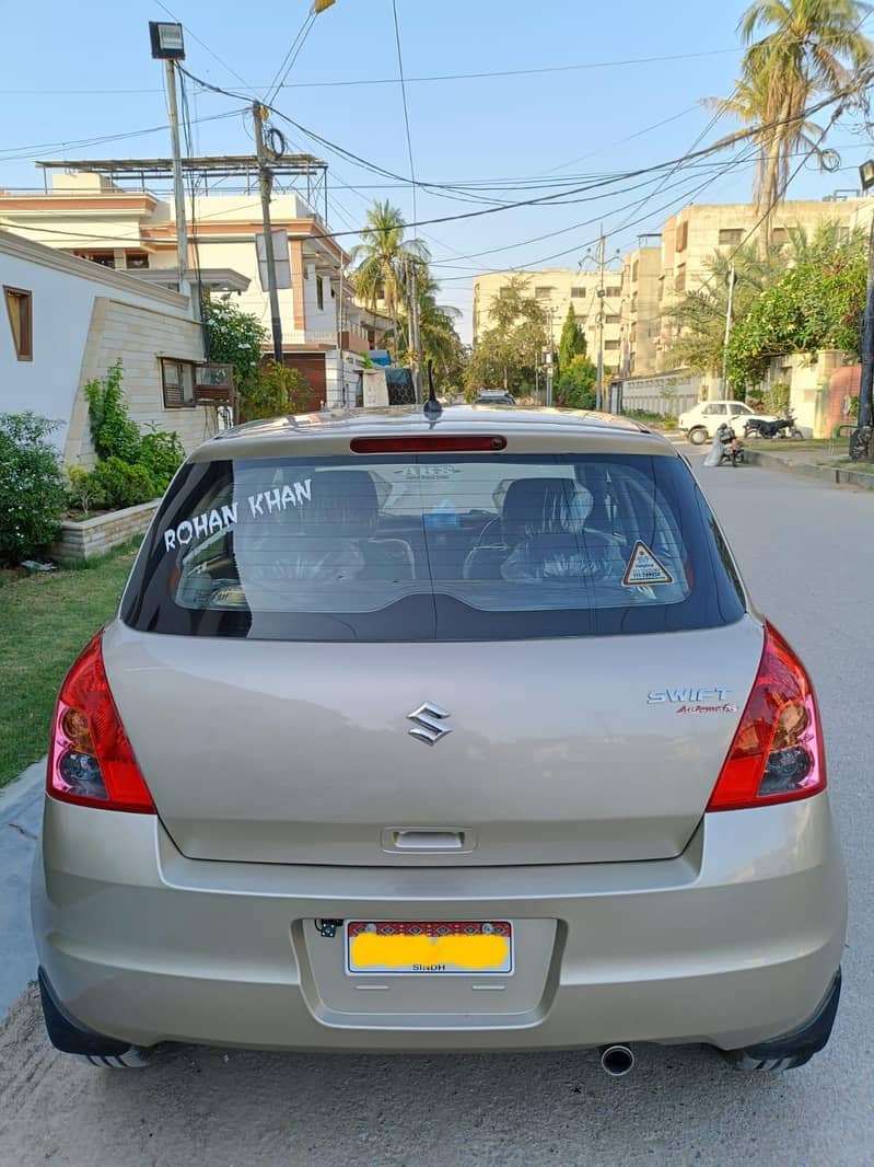 Suzuki Swift Model 2015[Automatic) 4