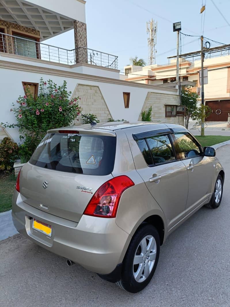Suzuki Swift Model 2015[Automatic) 7