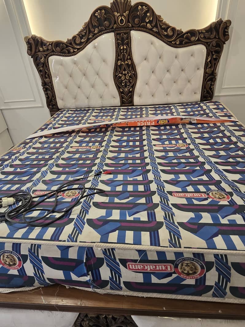King size bed 4