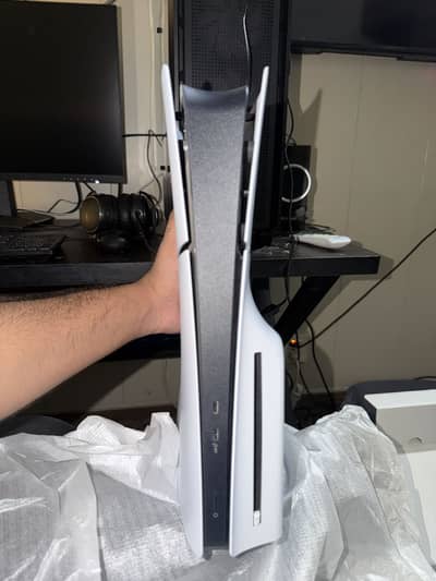 PlayStation 5 slim 1 TB disc edition