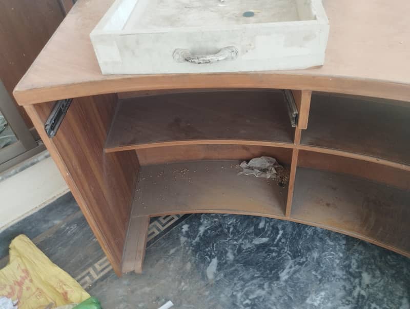 RECEPTION TABLE 2