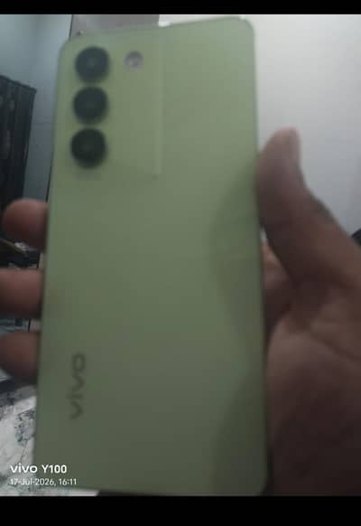 Vivo Y100