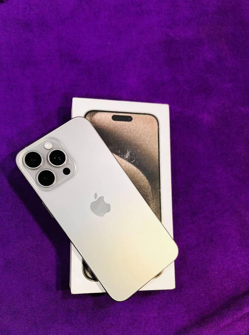Apple iPhone 15 Pro Max 0