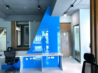 Semi-Furnished Office Space for Rent Gulberg Green, Islamabad Prime Location: Gulberg Green, Islamabad Covered Area: 2,700 Sq. Ft. Floor: 2nd Floor Rent Demand: PKR 5.50 Lac / Month
