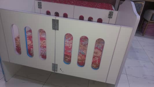 baby cot