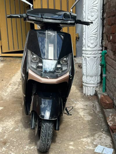 united scooty