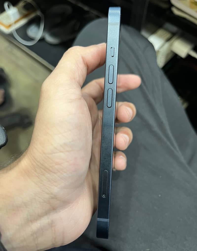 iPhone 13 1