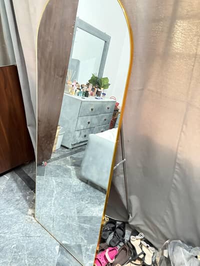 archad mirror