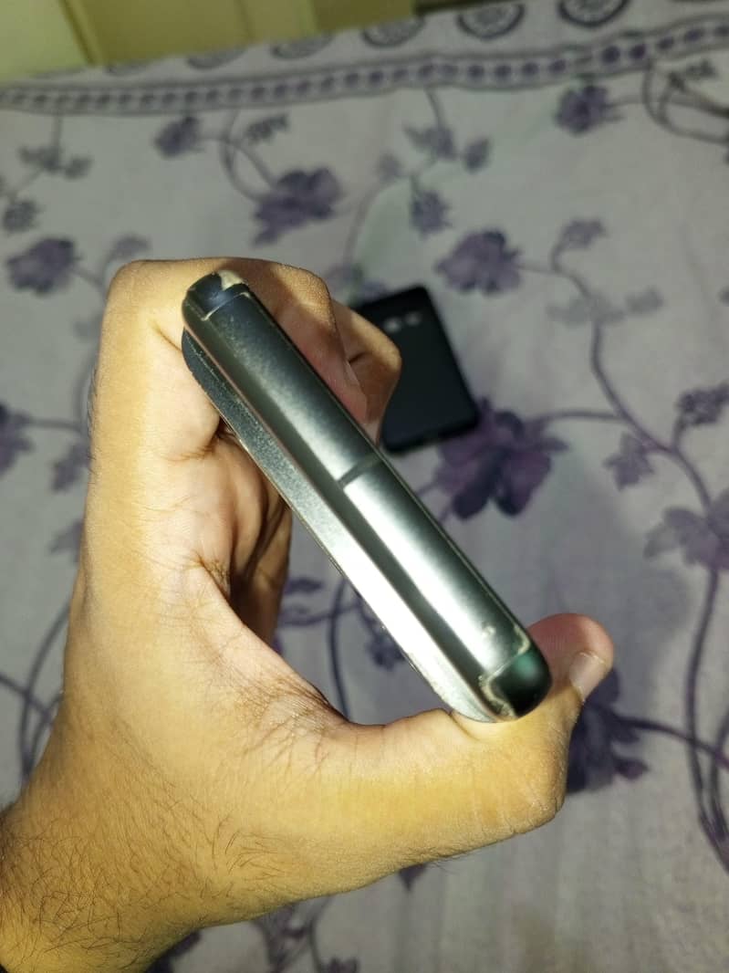 Google Pixel 8 5