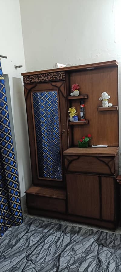 Dressing Table + 2 Side Tables + 5 Seater Sofa Set | Good Condition