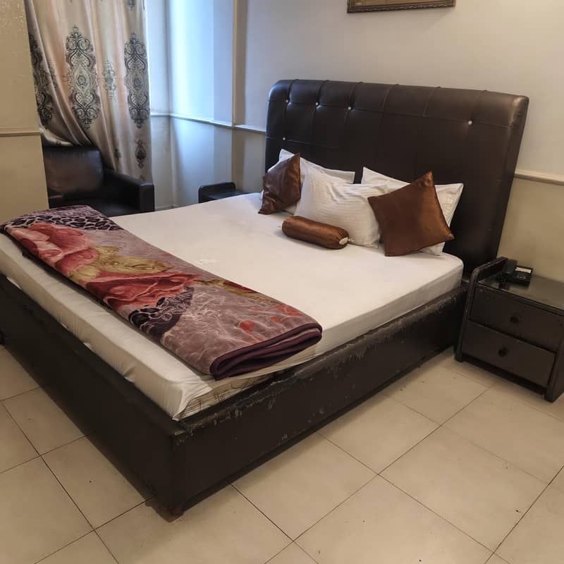 complete bed set 0