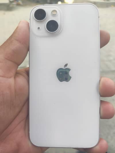 Apple iPhone 13