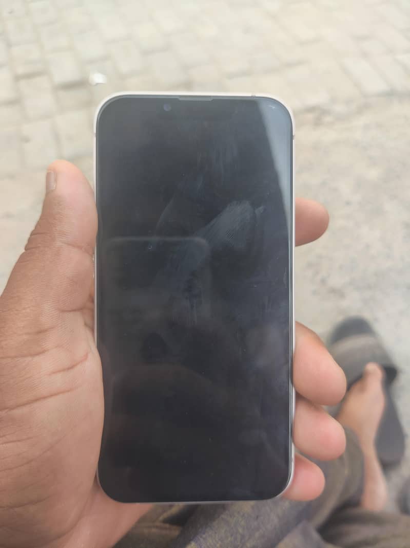 Apple iPhone 13 1