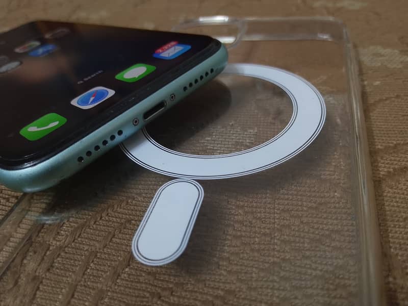 Apple iPhone 11 7