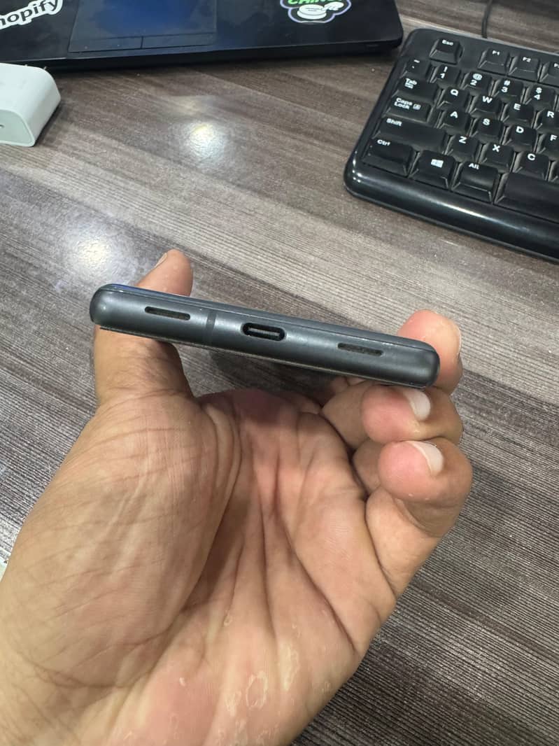 Google Pixel 7a 3
