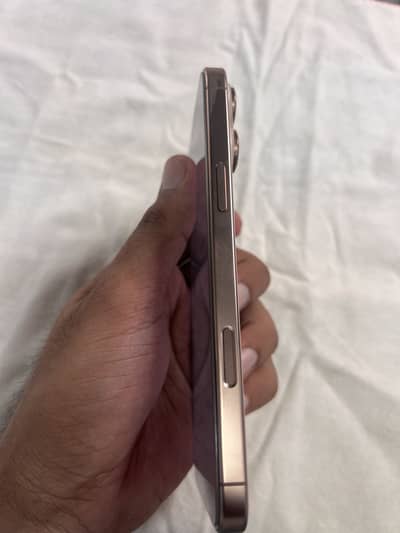 Apple iPhone 16 Pro Max