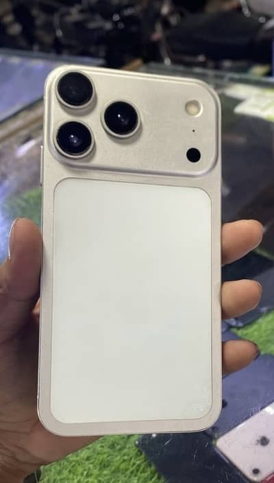 iPhone XR Convert to 17
