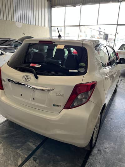 Toyota Vitz jewella 1.3cc 2013 03009556071