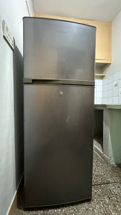 Haier Refrigerator - Excellent condition - HRF-305