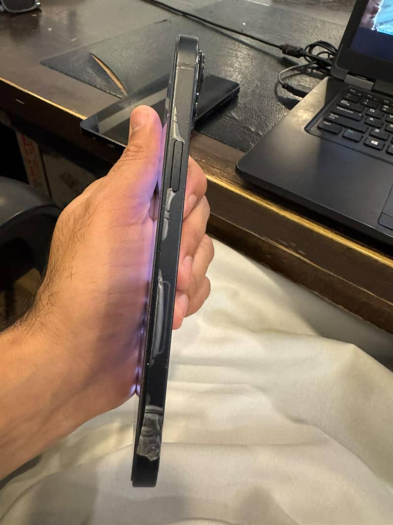 Apple iPhone 14 plus 1
