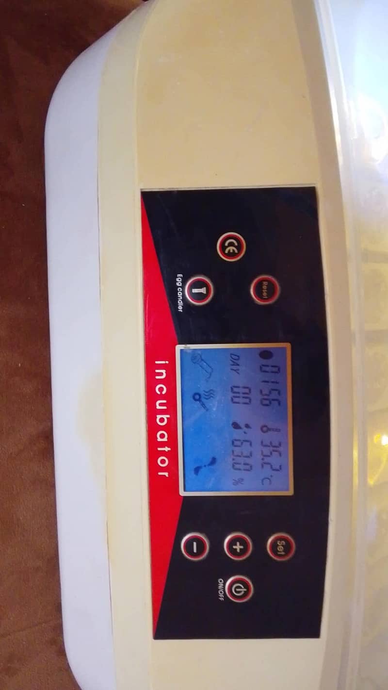 Egg hatching machine 2
