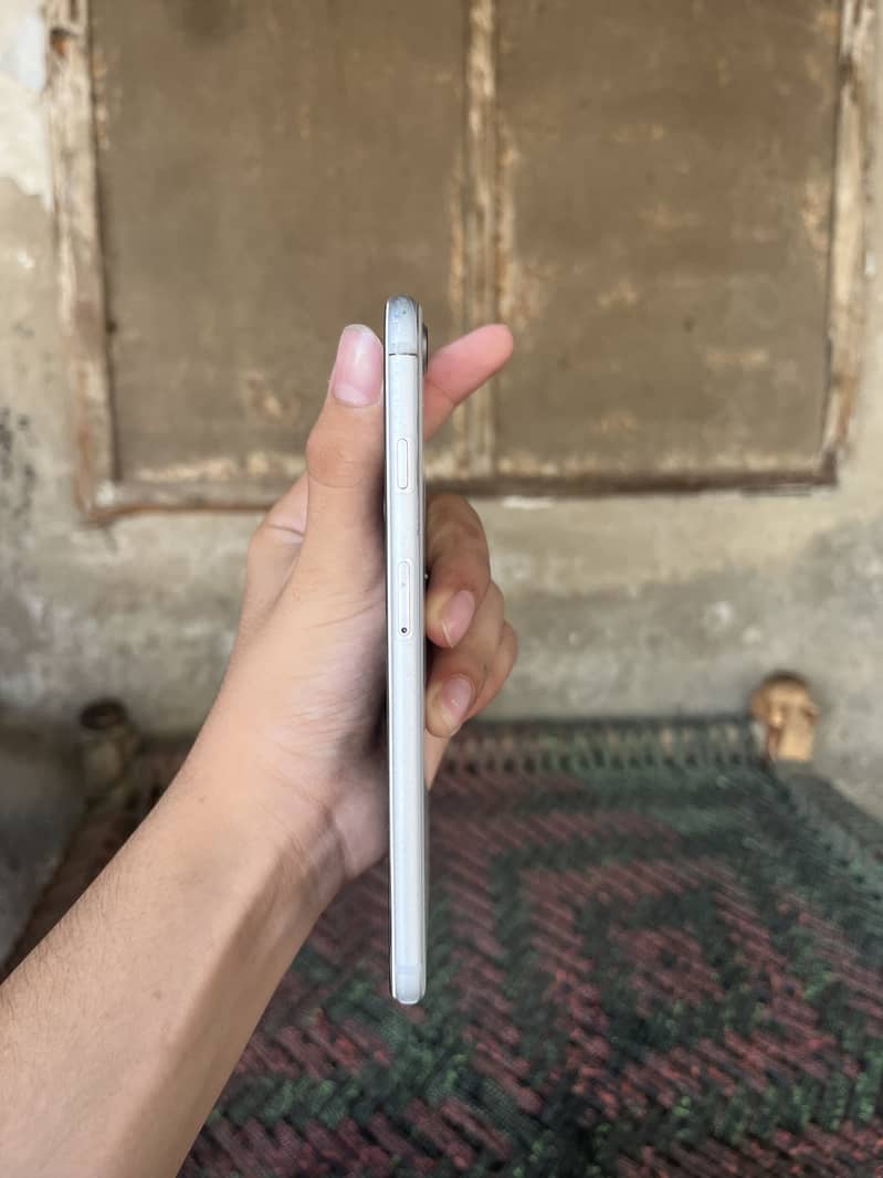 Apple iPhone 8 Plus 5