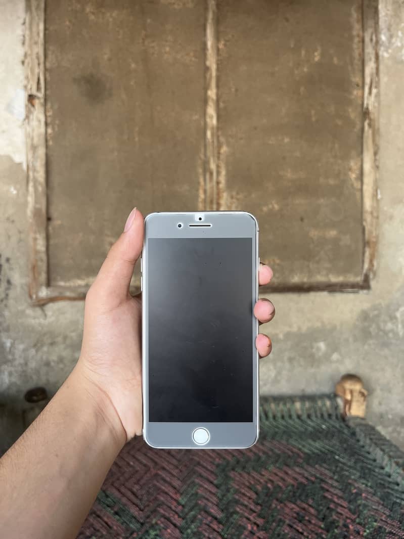 Apple iPhone 8 Plus 6