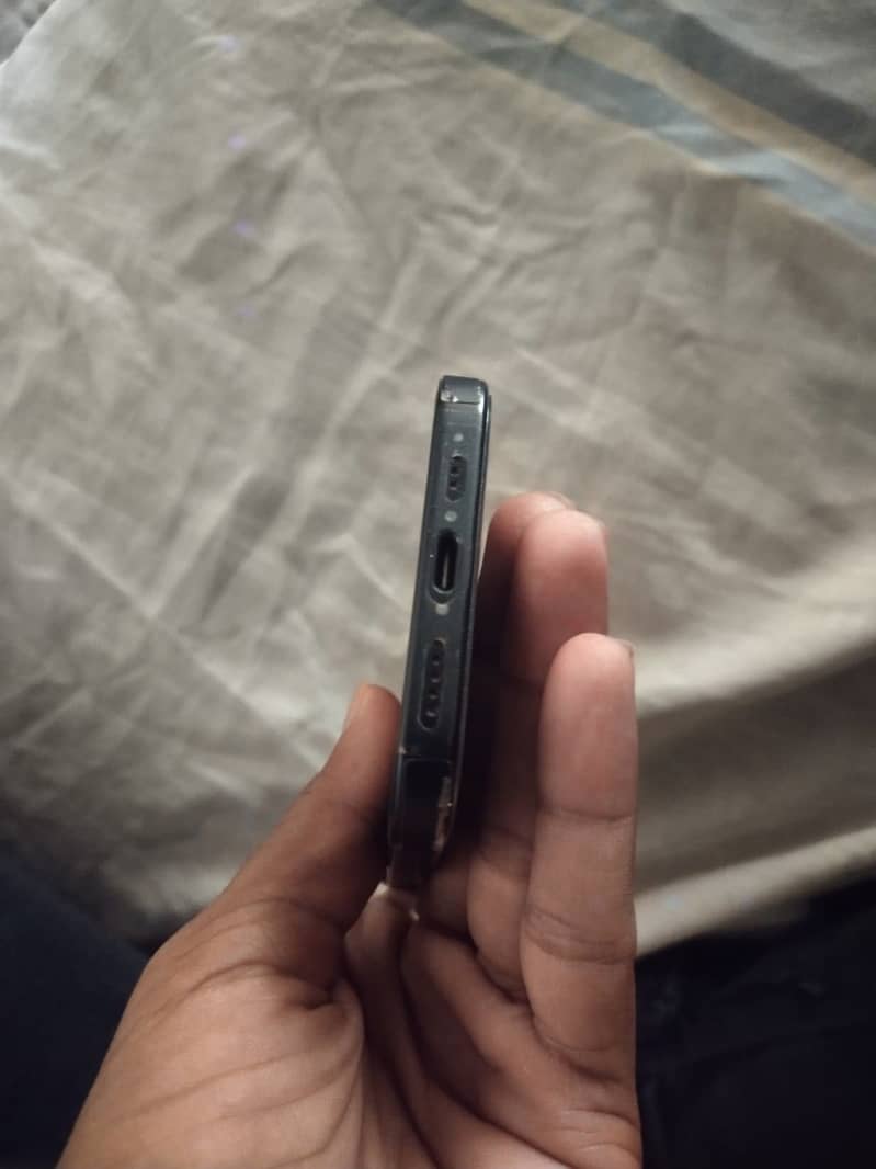 Apple iPhone 15 3