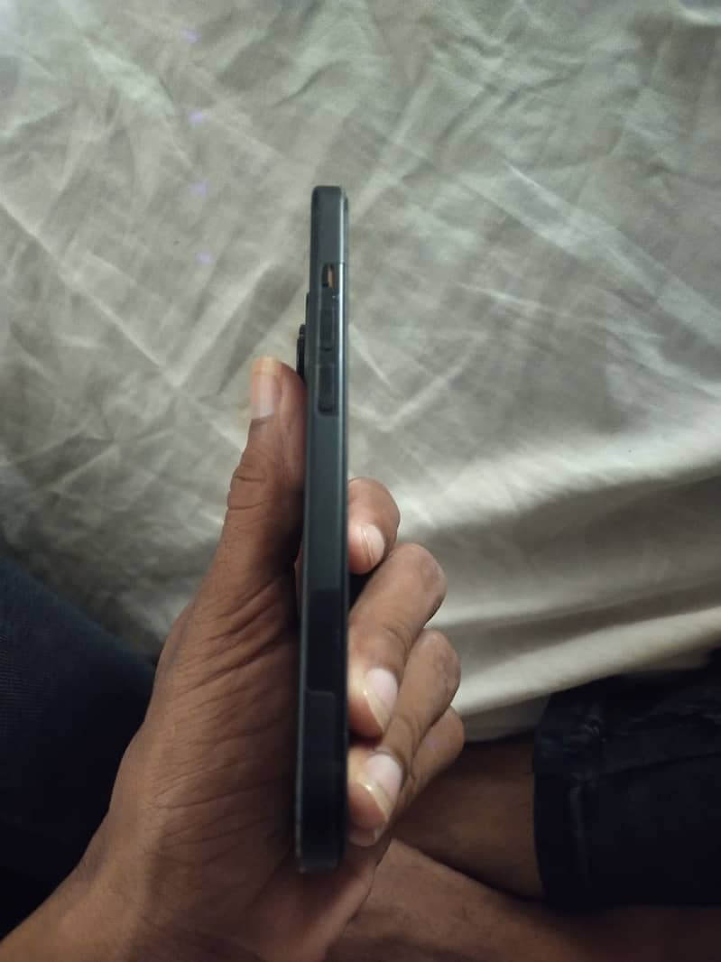 Apple iPhone 15 6