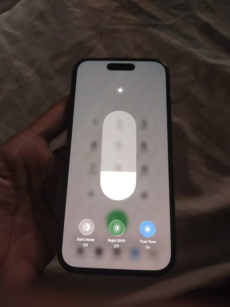 Apple iPhone 15 7