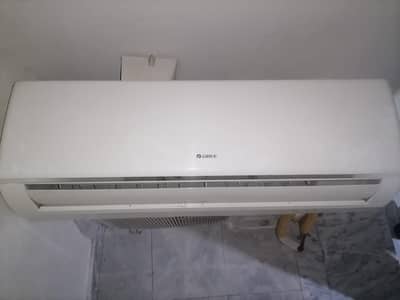 Gree 1 ton sada ac